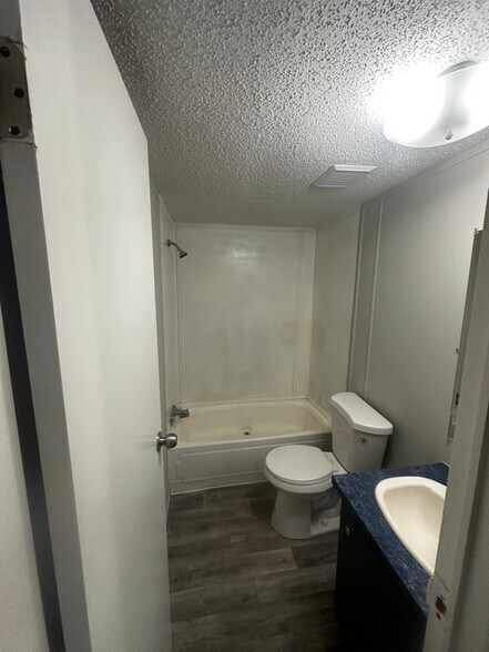 Building Photo - 33230 Walker North Rd