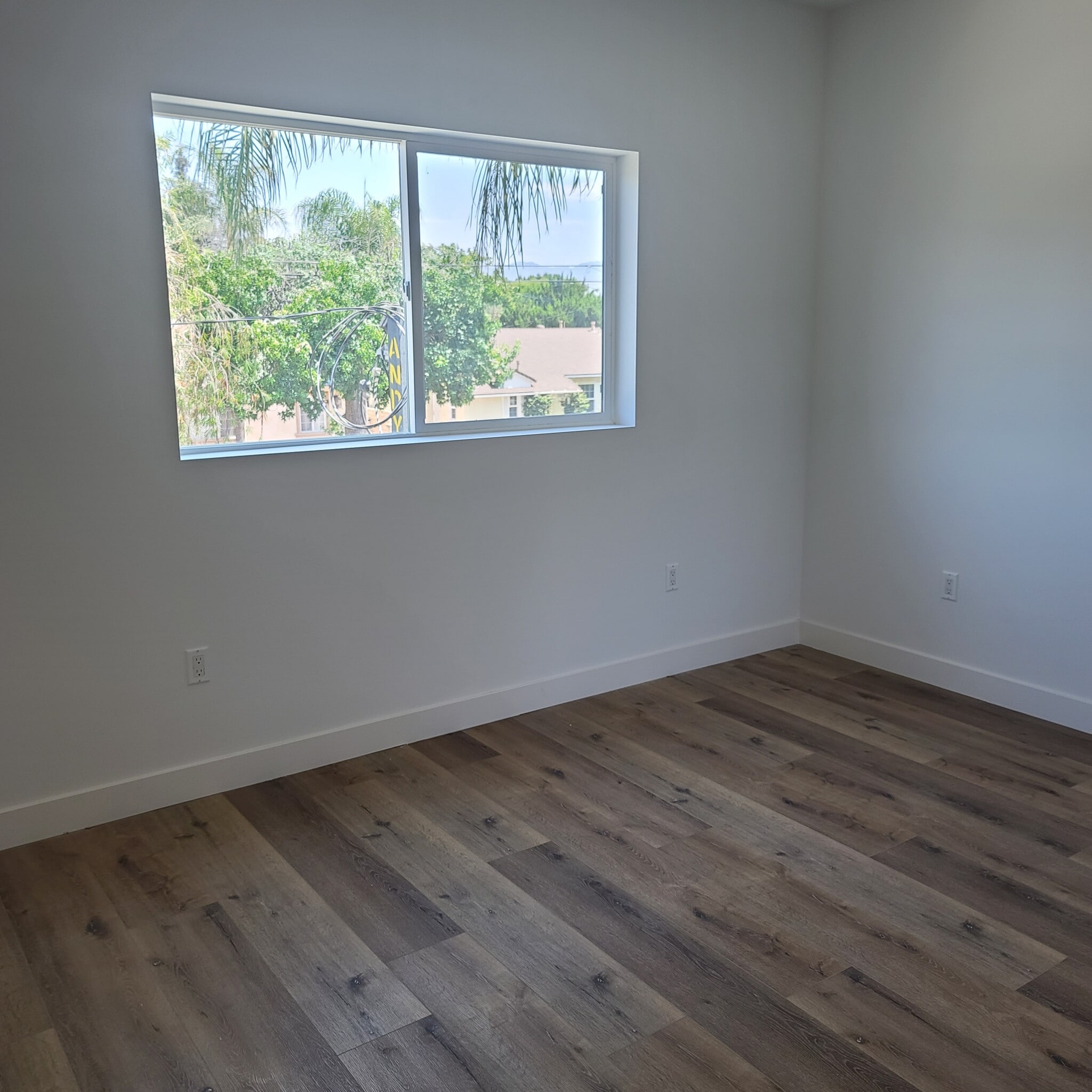 Spacious Bedrooms - 13826 Bessemer St
