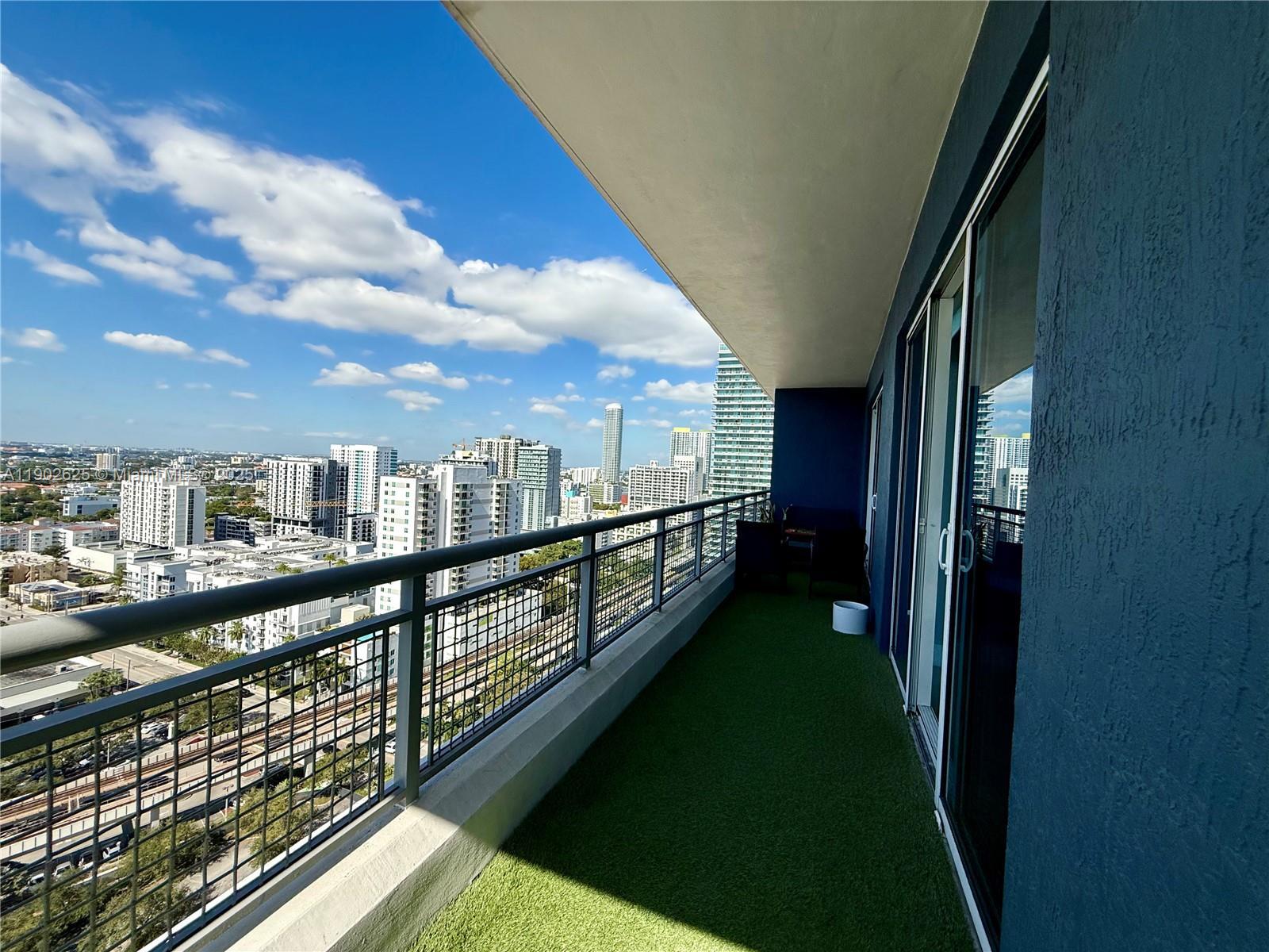 Building Photo - 60 SW 13th St