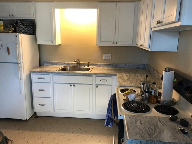 Building Photo - 110 N Blair St