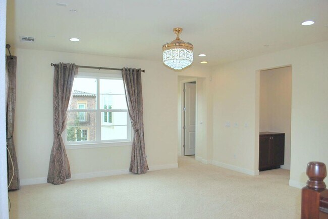 Building Photo - 3502 Cinnamon Ridge Rd