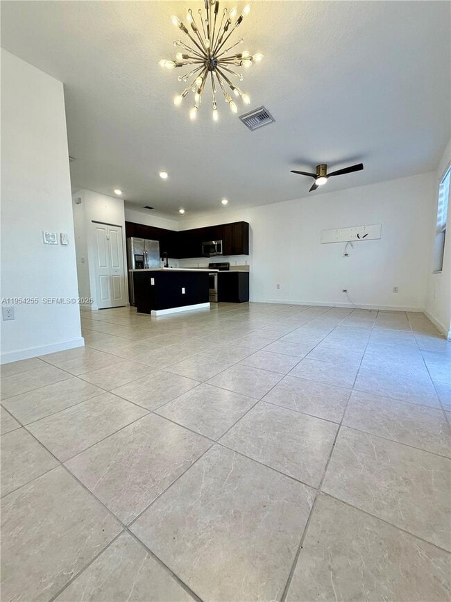 Building Photo - 405 NE 208th Terrace