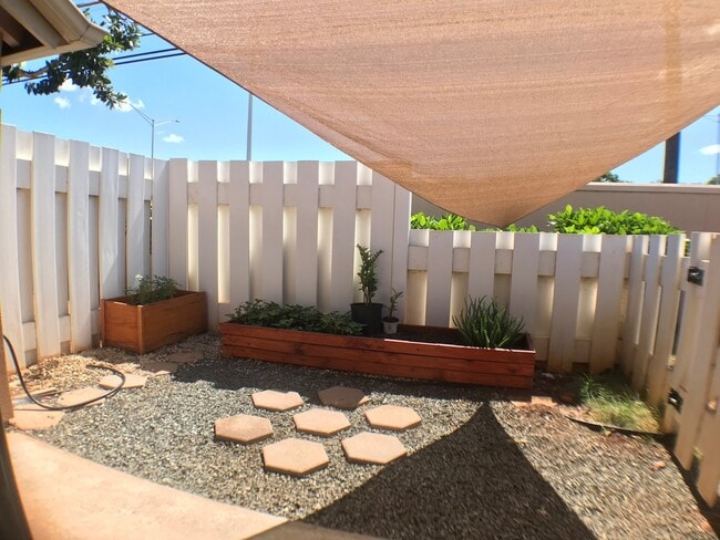 Building Photo - Large Studio, 1 Bath, 1 Parking at CORONADO!