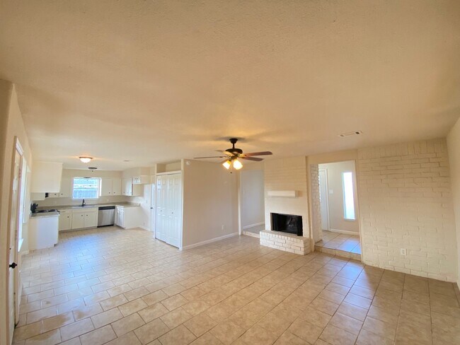 Building Photo - 521 26th Ave N