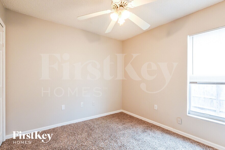 Building Photo - 2411 Dumas Dr