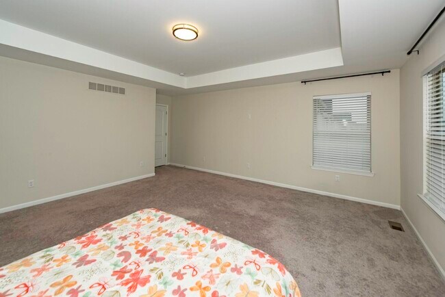 Building Photo - 50236 Amberwood Rd