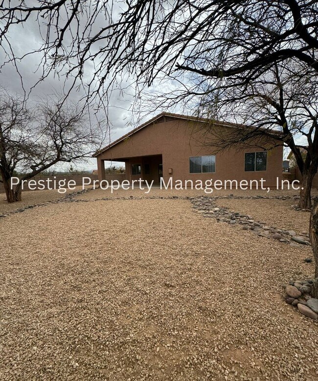 Building Photo - Beautiful Must see Spacious 4/2 Home on the SouthWest Side!!