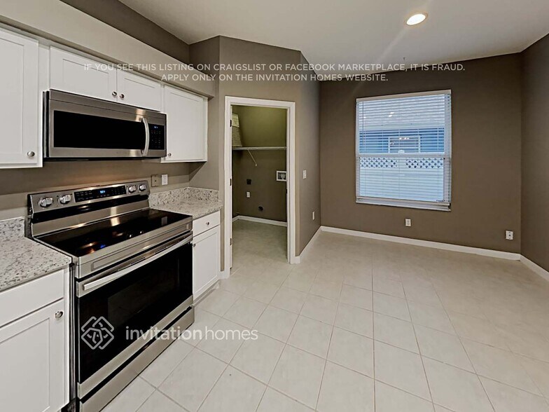 Building Photo - 2350 Amberside Way