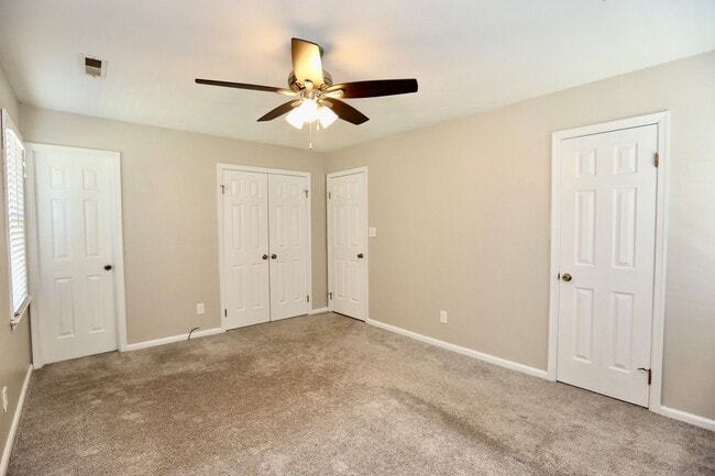 Building Photo - Ranch Home - Red Mill Farm - Available 11-...