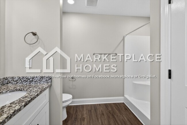 Building Photo - 134 Barbara St