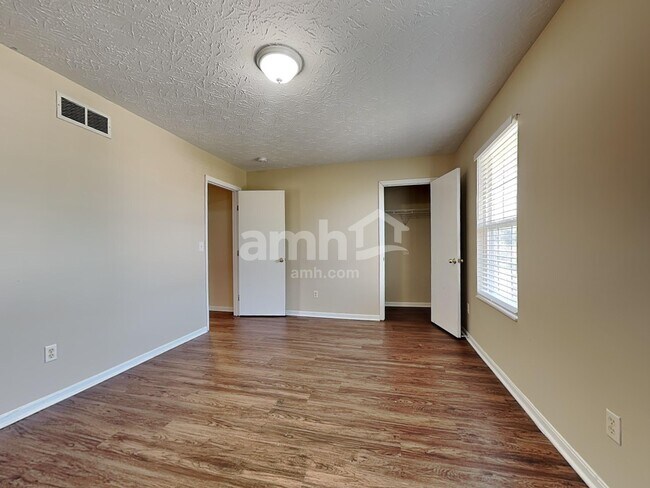 Building Photo - 420 Granny Smith Ln