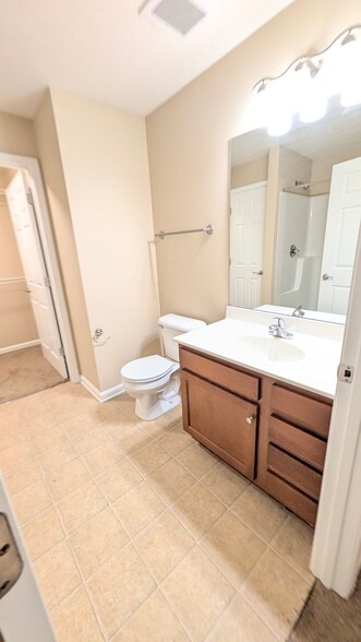 Building Photo - 11315 Breeze Cir