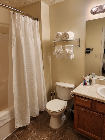 Building Photo - 4468 Highwood Park Dr