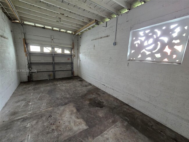Building Photo - 14901 NW 9th Ct
