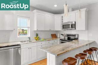 Building Photo - Furnished Bedroom with Private Bath in East Boston