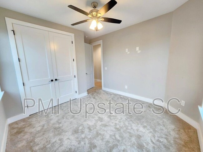 Building Photo - 6 Dean St