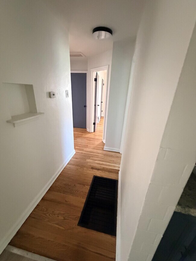 Building Photo - **MOVE-IN SPECIAL**