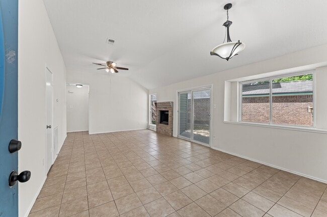 Building Photo - 22935 Sherioaks Ln