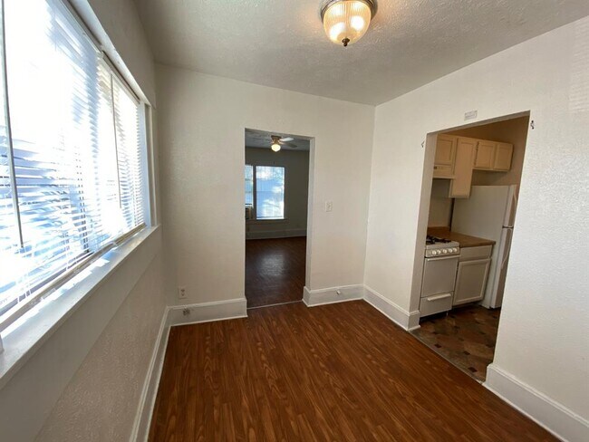 Building Photo - 801 N Lancaster Ave