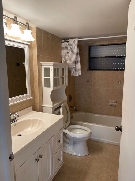 Building Photo - 7300 Wayne Ave