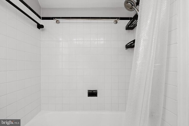 Building Photo - 4640 2nd St S