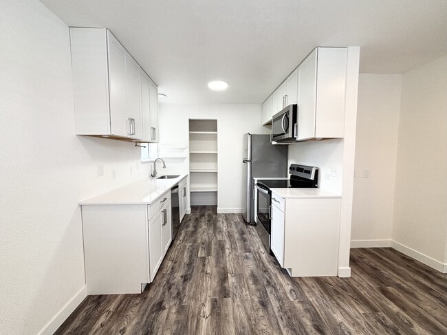 Building Photo - 436-436 S 800 W