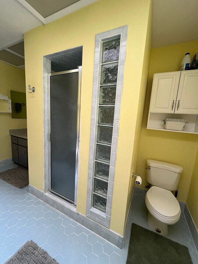 Building Photo - 3 Bedroom, 2 Bathrooms, with pool on 3 Acres