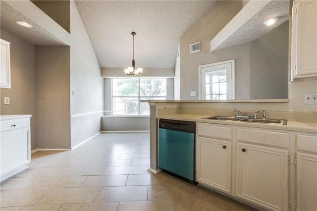 Building Photo - 811 Fall Dr