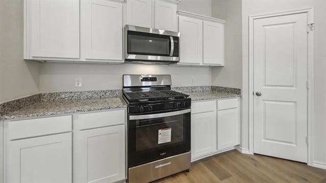 Building Photo - 505 Lansdowne Dr