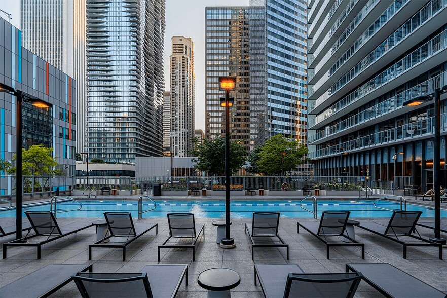 Building Photo - 323 E Wacker Dr
