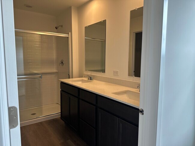 Building Photo - 2428 Semillon St