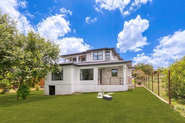 Building Photo - 14430 Tuscola Cir