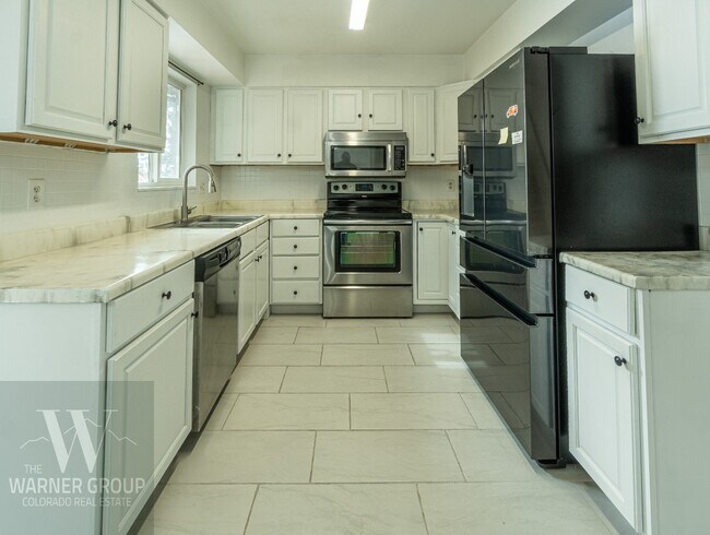 Building Photo - 1269 Cree Dr
