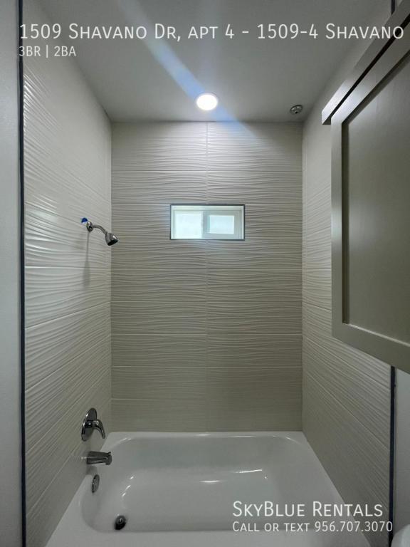 Building Photo - 1509 Shavano Dr