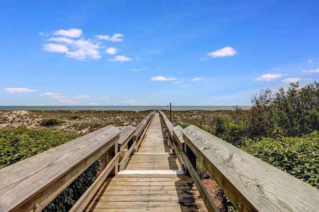 Building Photo - Amelia Island Ocean Front Condo