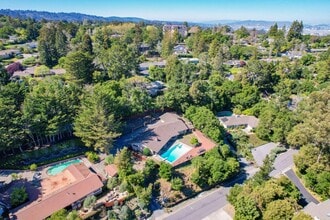 Building Photo - 25 Warmwood Way