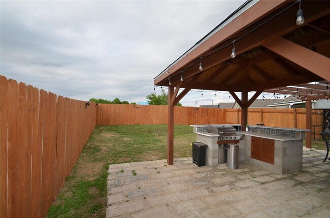 Building Photo - 13706 Mussel Rn