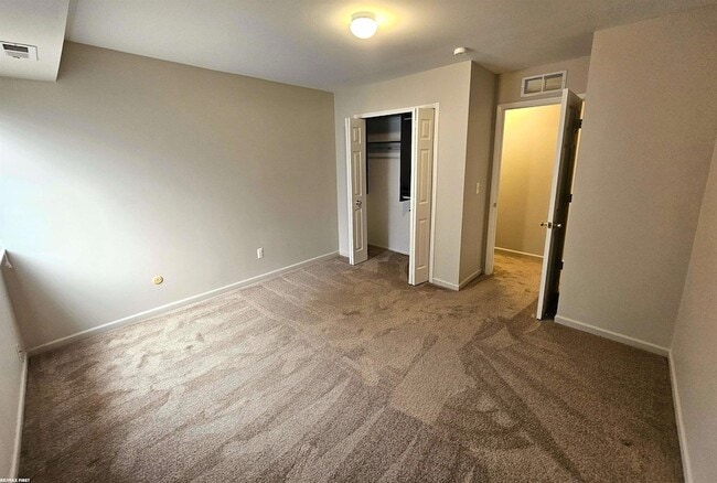 Building Photo - 38255 Fairway Ct