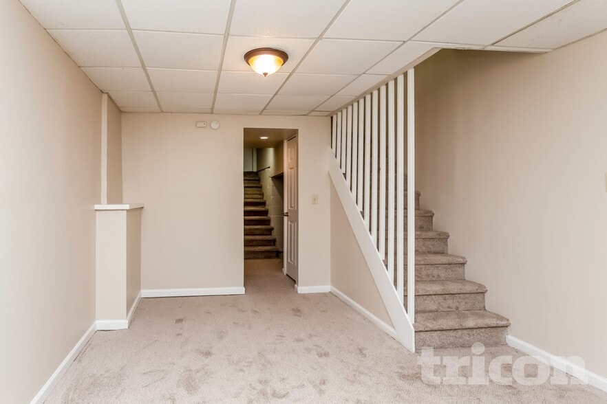 Building Photo - 5237 Westhill Dr NW