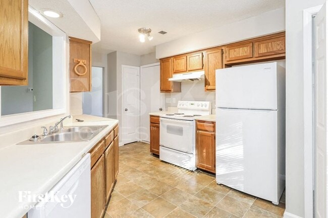 Building Photo - 1591 Elizabeth Ln