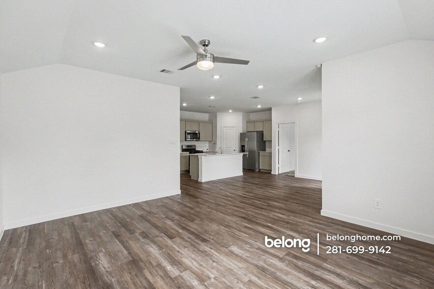 Building Photo - 4222 Multnomah Fls Dr