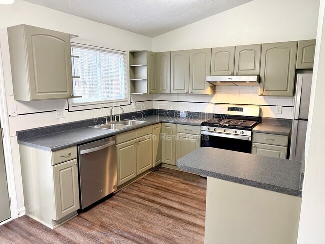 Building Photo - 3237 Brisbane Way