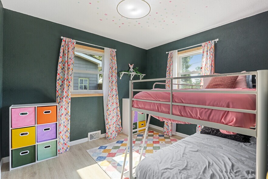 Building Photo - 2120 Rena Pl