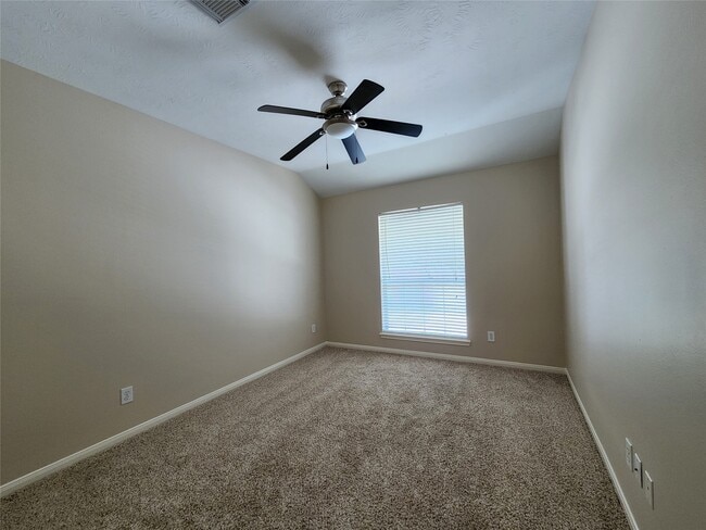 Building Photo - 1408 S Friendswood Dr