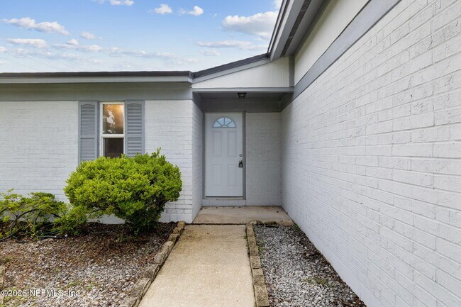 Building Photo - 7600 Pheasant Run Dr
