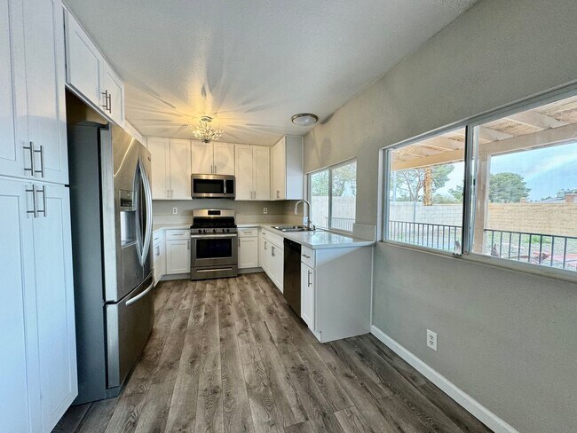 Building Photo - Fully Remodeled W/ Pool and 4 Bedrooms! Centrally Located
