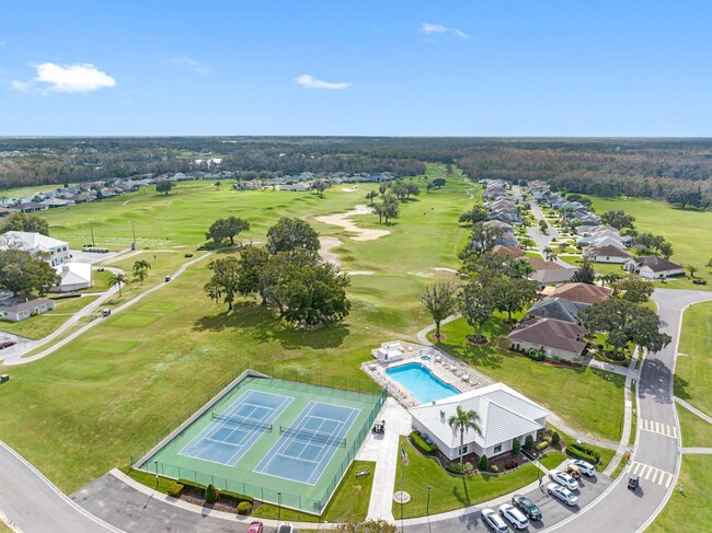 Building Photo - Exquisite Huntington Hills Golf and Countr...