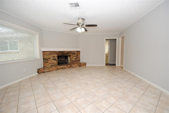Building Photo - 10038 Briarwild Ln