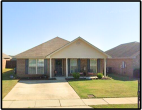 Building Photo - AVAILABLE NOW!!!