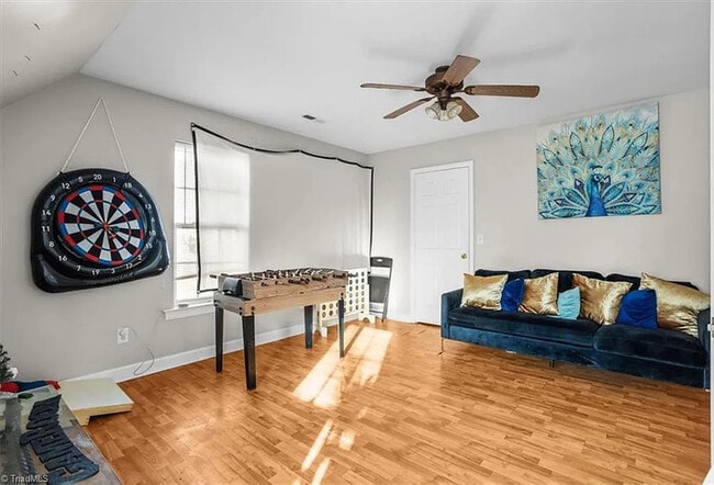 Building Photo - Lease OR Lease to Own